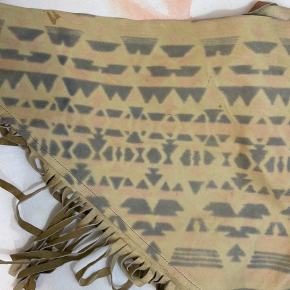 VTG Liz Robert & Robert Elliot Leather Shawl - Picture 10 of 11